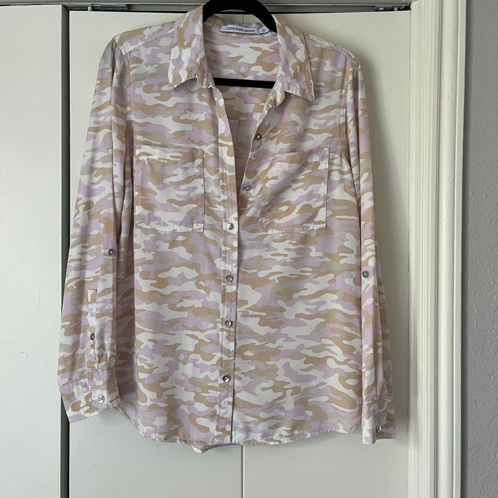 Calvin Klein Jeans Pastel Camo Print Button-Down Shirt Long Sleeve Casual Blouse